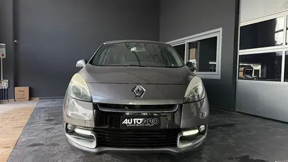 Usata Renault Scénic III XMOD 110 CV (80 kW) 2012 Grigio Monovolume