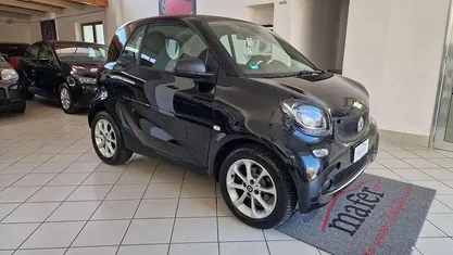 Nero Usata 2015 Smart ForTwo Coupé Due volumi | 8700 € (Buon prezzo)