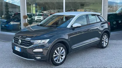 Usata VW T-Roc Advance 150 CV (110 kW) 2018 Grigio SUV