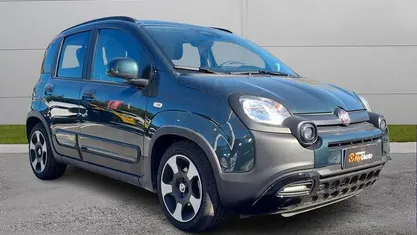 Usata Fiat Panda 70 CV (51 kW) 2025 Verde foresta (metallizzato) Utilitaria