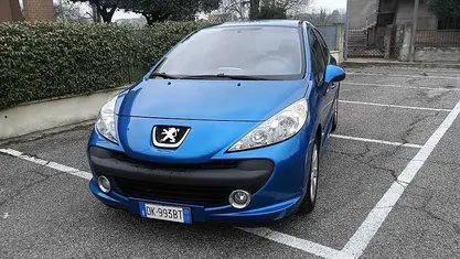 Usata Peugeot 207 90 CV (66 kW) 2007 Berlina