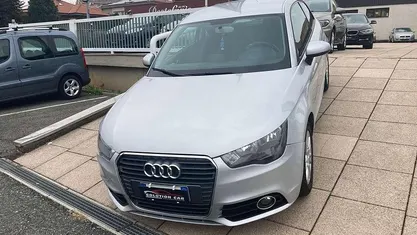 Argento Usata 2011 Audi A1 Ambition Due volumi | 6500 € (Ottimo prezzo)