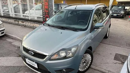 Grigio Usata 2009 Ford Focus Station wagon | 2750 € (Buon prezzo)