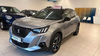 Usata Peugeot 2008 GT 131 CV (96 kW) 2022 Grigio SUV