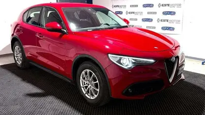 Usata Alfa Romeo Stelvio Business 160 CV (117 kW) 2019 Rosso pastello SUV