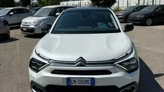 Bianco metallizzato Usata 2023 Citroën e-C4 Shine SUV | 19.900 € (Super prezzo)
