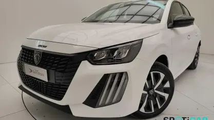 Begagnad Peugeot e-208 Style 100 kW (136 HK) 2024 Vit Halvkombi