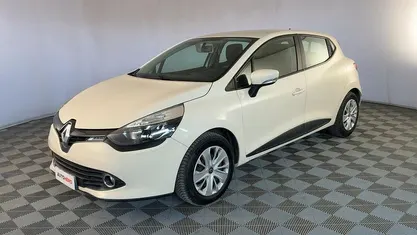 Usata Renault Clio IV Life 75 CV (55 kW) 2015 Beige Berlina