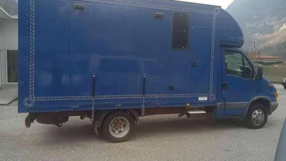 Usata Iveco 35.12 116 CV (85 kW) 2005 Furgone