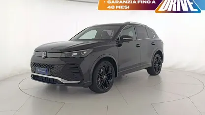 Usata VW Tiguan R-line Plus 193 CV (141 kW) 2024 Deep black perlato SUV