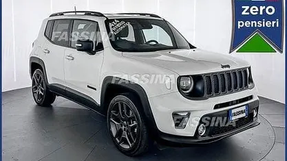 Begagnad Jeep Renegade 240 HK (176 kW) 2021 Vit SUV