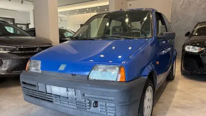 Usata Fiat Cinquecento Young 39 CV (28 kW) 1998 Bluazzurro Utilitaria