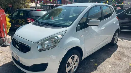 Usata Kia Venga Active 90 CV (66 kW) 2014 Bianco Utilitaria