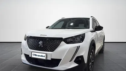 Usata Peugeot 2008 Allure 131 CV (96 kW) 2022 Bianco SUV