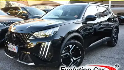 Gebraucht Peugeot 2008 Allure 131 PS (96 kW) 2024 Schwarz SUV