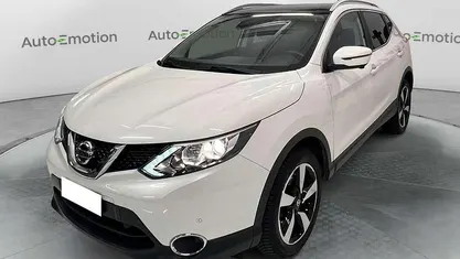Bianco Usata 2016 Nissan Qashqai N-Connecta SUV | 12.490 € (Buon prezzo)