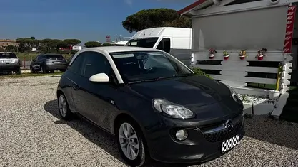 Usata Opel Adam 70 CV (51 kW) 2015 Utilitaria