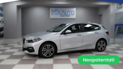 Usata BMW 116 Sport Line 116 CV (85 kW) 2021 Grigio Utilitaria