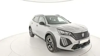 Usata Peugeot 2008 Allure 101 CV (74 kW) 2025 Grigio SUV