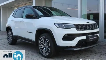 Bianco Usata 2024 Jeep Compass Summit SUV | 26.800 € (Buon prezzo)