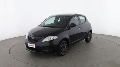Usata Lancia Ypsilon 70 CV (51 kW) 2024 Nero Utilitaria