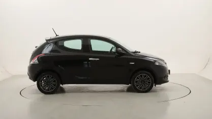 Usata Lancia Ypsilon Gold 70 CV (51 kW) 2023 Neronero Utilitaria