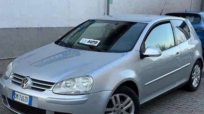 Usata 2008 VW Golf Tre volumi | 3900 € (Buon prezzo)