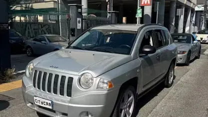 Usata Jeep Compass Limited 140 CV (102 kW) 2008 Grigio SUV