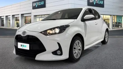 Usata Toyota Yaris Active 72 CV (52 kW) 2023 Bianco Utilitaria