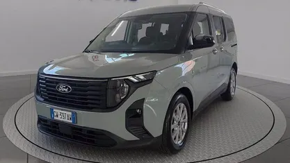 Usata Ford Tourneo Courier Titanium 126 CV (92 kW) 2024 Cactus grey Monovolume