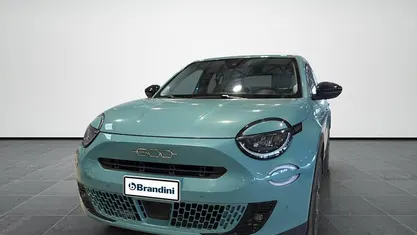 Usata Fiat 600 La Prima 110 CV (80 kW) 2025 Azzurro SUV