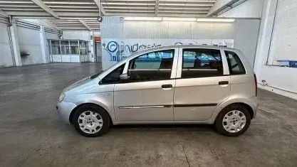 Usata Fiat Idea 80 CV (58 kW) 2009 Grigio Monovolume