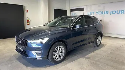 Usata Volvo XC60 Momentum 211 CV (155 kW) 2021 Grigio SUV