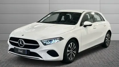 Usata Mercedes A180 Advanced 116 CV (85 kW) 2023 Bianco polare Berlina