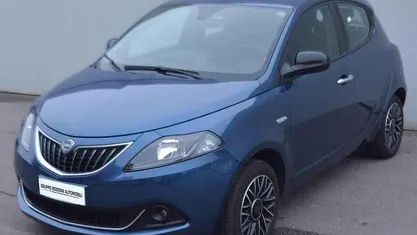 Blu Usata 2024 Lancia Ypsilon S Due volumi | 14.600 € (Buon prezzo)