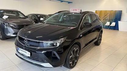 Nero Usata 2024 Opel Grandland X Ultimate SUV | 23.700 € (Buon prezzo)