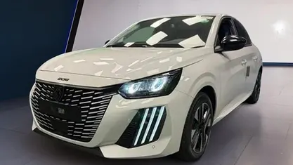 Bianco Nuova 2025 Peugeot e-208 Allure Due volumi | 29.900 € (Buon prezzo)