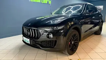 Usata Maserati Levante 275 CV (202 kW) 2016 Nero SUV