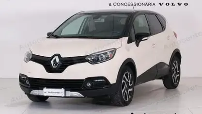 Usata Renault Captur Intens 90 CV (66 kW) 2017 Beige SUV