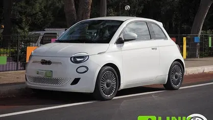 Usata Fiat 500e Icon 86 kW (118 CV) 2021 Bianco Berlina