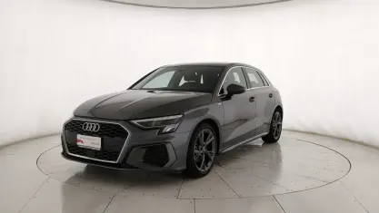 Begagnad Audi A3 S-Line 110 HK (80 kW) 2022 Grå Sedan