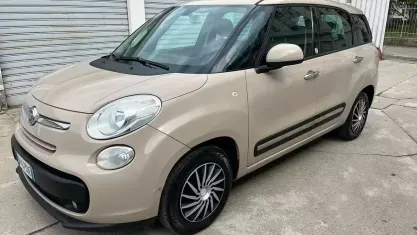 Usata Fiat 500L Living 105 CV (77 kW) 2014 Beige Monovolume