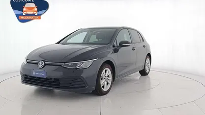 Usata 2023 VW Golf Life Berlina | 23.500 € (Buon prezzo)