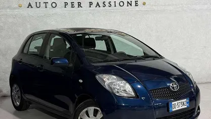 Usata Toyota Yaris 87 CV (63 kW) 2006 Blu Berlina