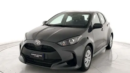 Usata Toyota Yaris Hybrid Active 92 CV (67 kW) 2025