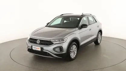 Usata VW T-Roc Life 150 CV (110 kW) 2023 Grigio SUV