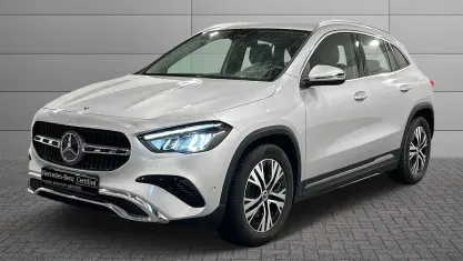 Usata Mercedes GLA180 Advanced 116 CV (85 kW) 2023 Argento metallizzato SUV