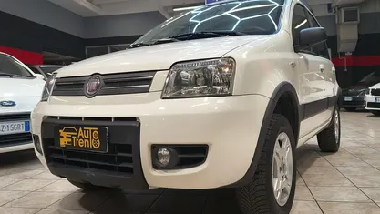 Usata Fiat Panda 4x4 69 CV (50 kW) 2008 Bianco Utilitaria