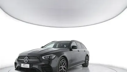 Usata Mercedes E220 Premium 194 CV (142 kW) 2022 Grigio Station wagon