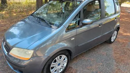Usata Fiat Idea Dynamic 69 CV (50 kW) 2004 Bluazzurro Monovolume